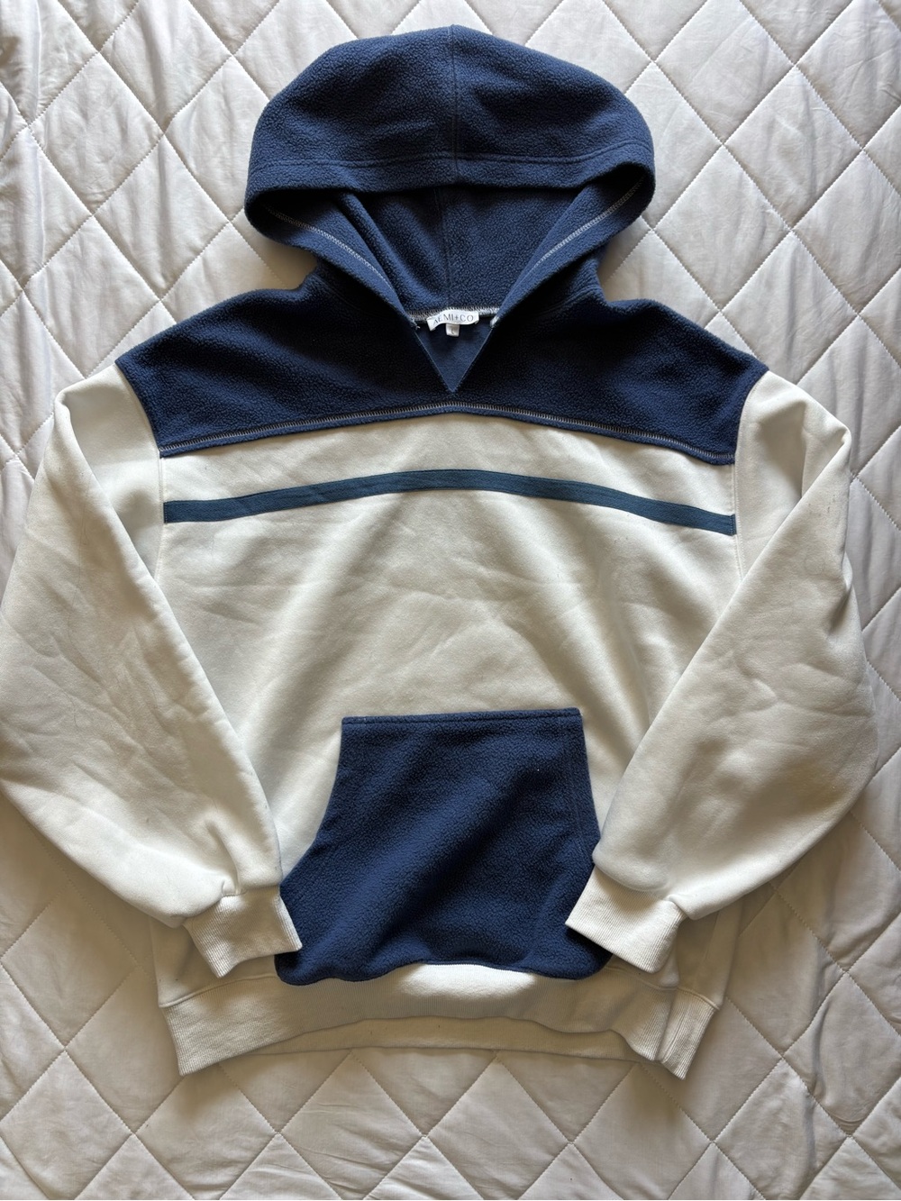 AEMI + CO Navy Blue & Cream Colorblock Fleece Hoodie